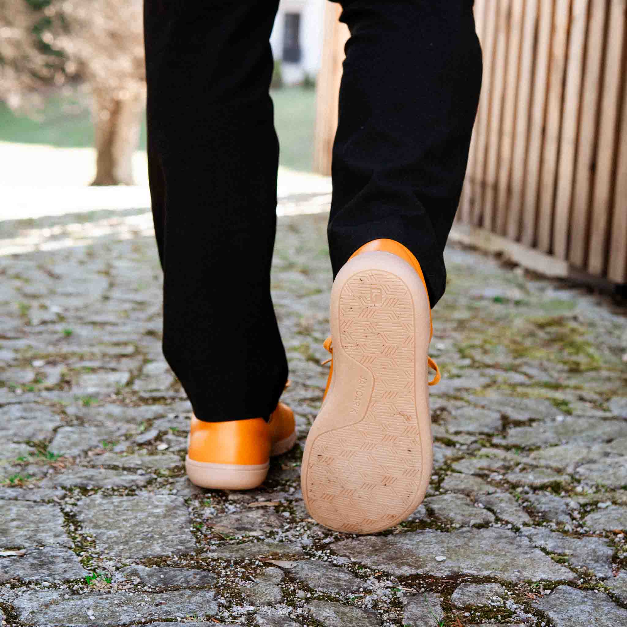 Barefoot Tommy Sand/Gum