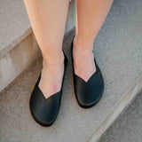 Barefoot Vera Black