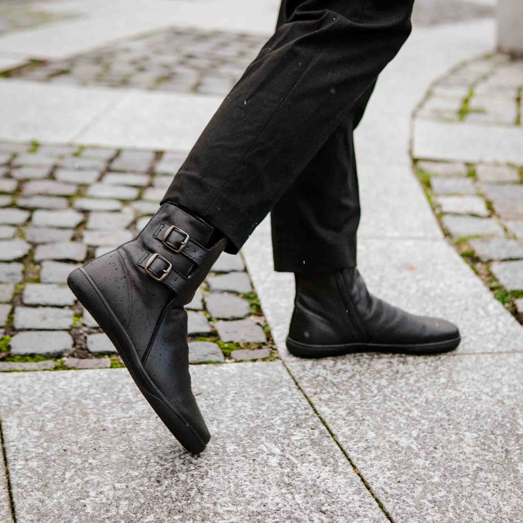 Barefoot Buckle Black